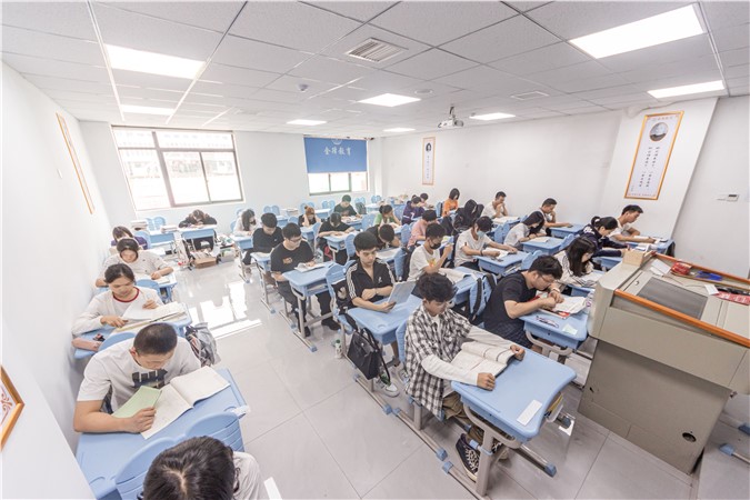 长沙市金律艺术高级中学2022年任课教师招聘公告（补录）